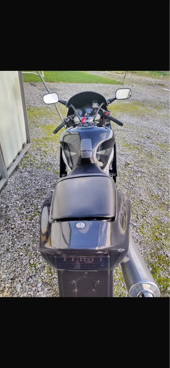 Honda fireblade 1996 sc33 - Image 4