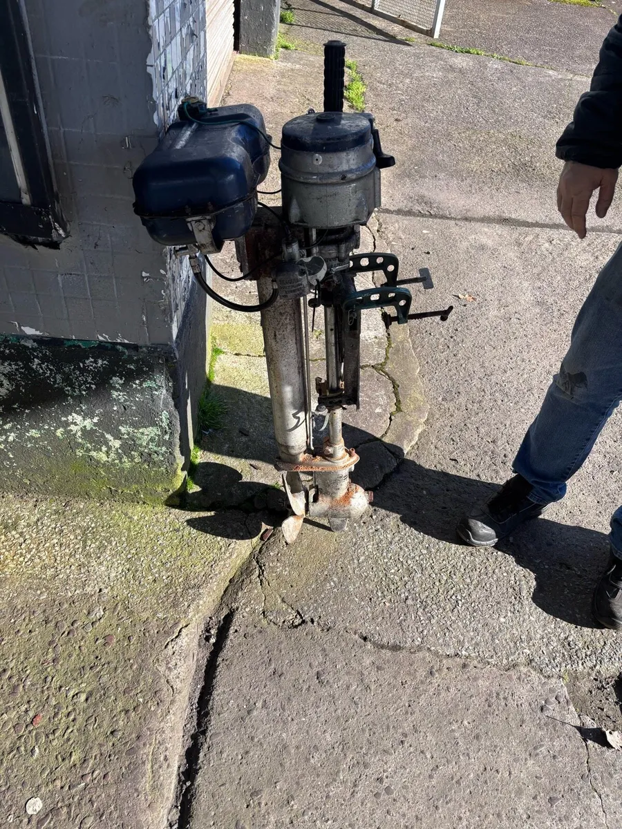Seagull Outboard Motor - Image 1