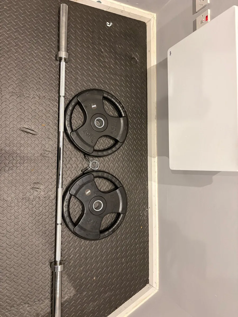 Olympic bar and weights - Image 2
