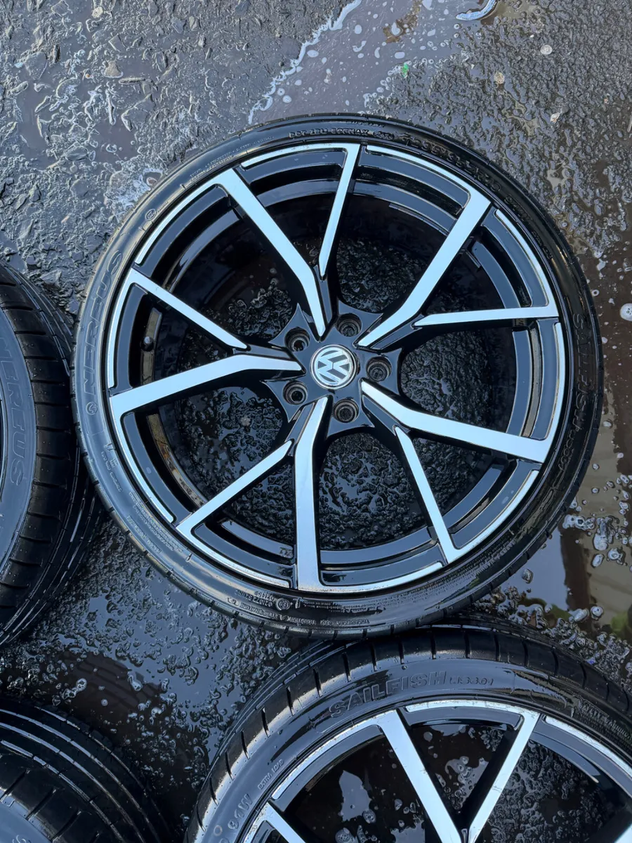 19inch estoril style golf A3 caddy alloy wheels - Image 3