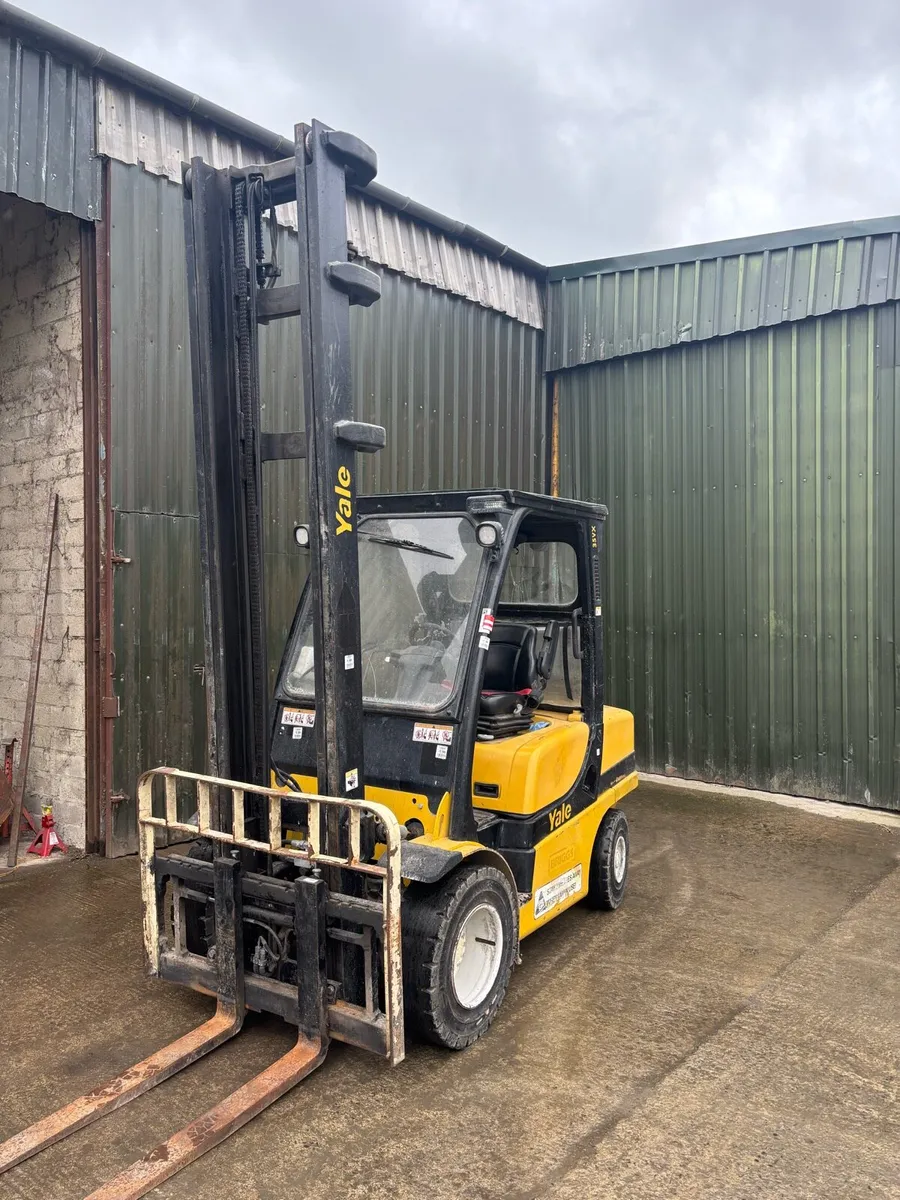 Yale/Hyster Fork lift Mast - Image 2