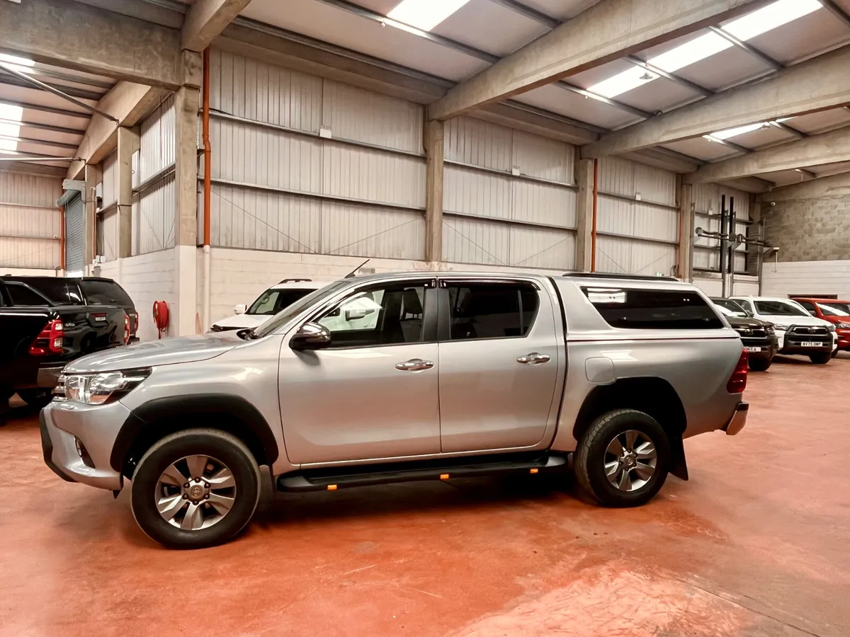 2018 Toyota Hilux 2.4 Invincible - Image 4