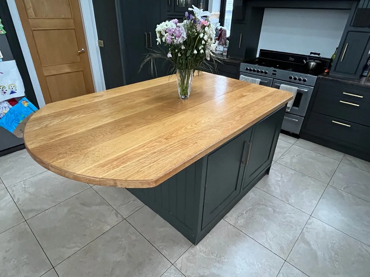 Fitted Kitchen - Image 2