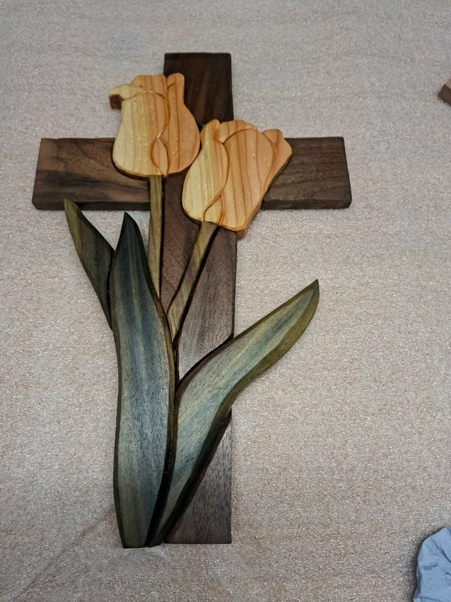 Intarsia Cross - Image 2