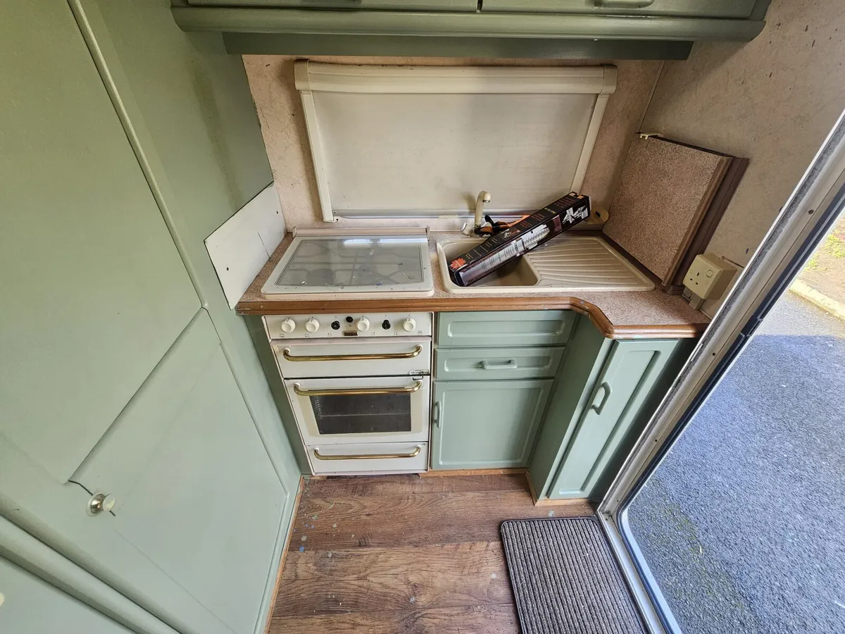 Swift caravan - Image 3