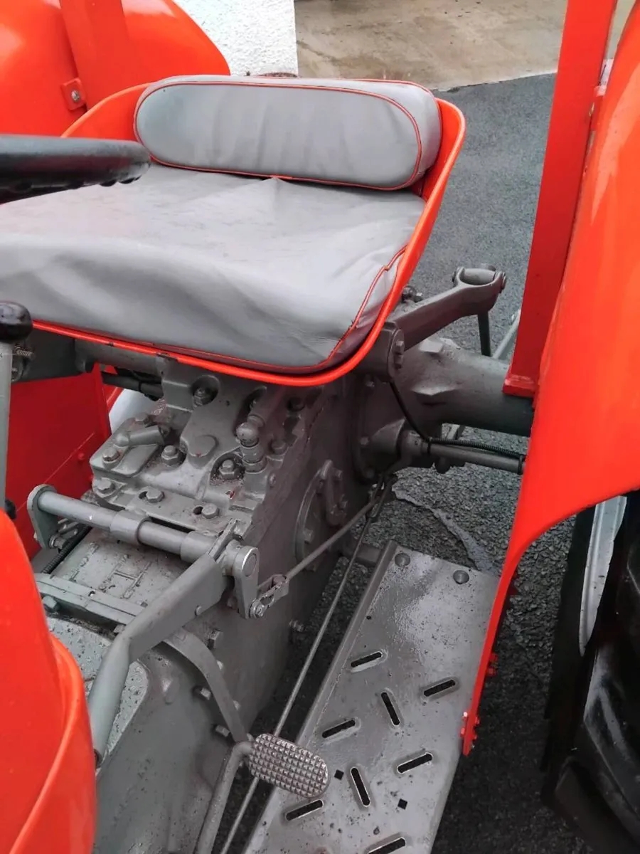 Vintage tractors - Image 4