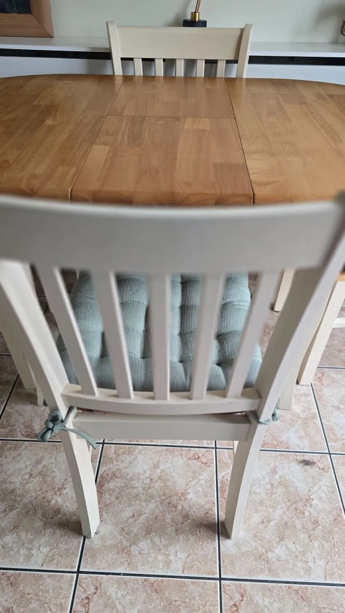 Kitchen Table & chairs - Image 3