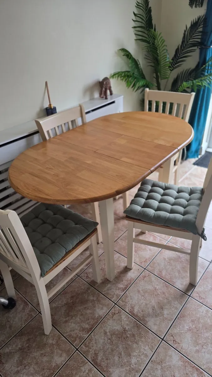 Kitchen Table & chairs - Image 4
