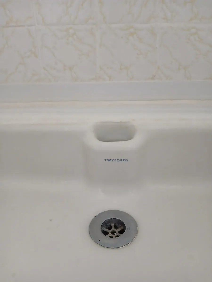 Vintage Twyfords shower tray for sale - Image 2