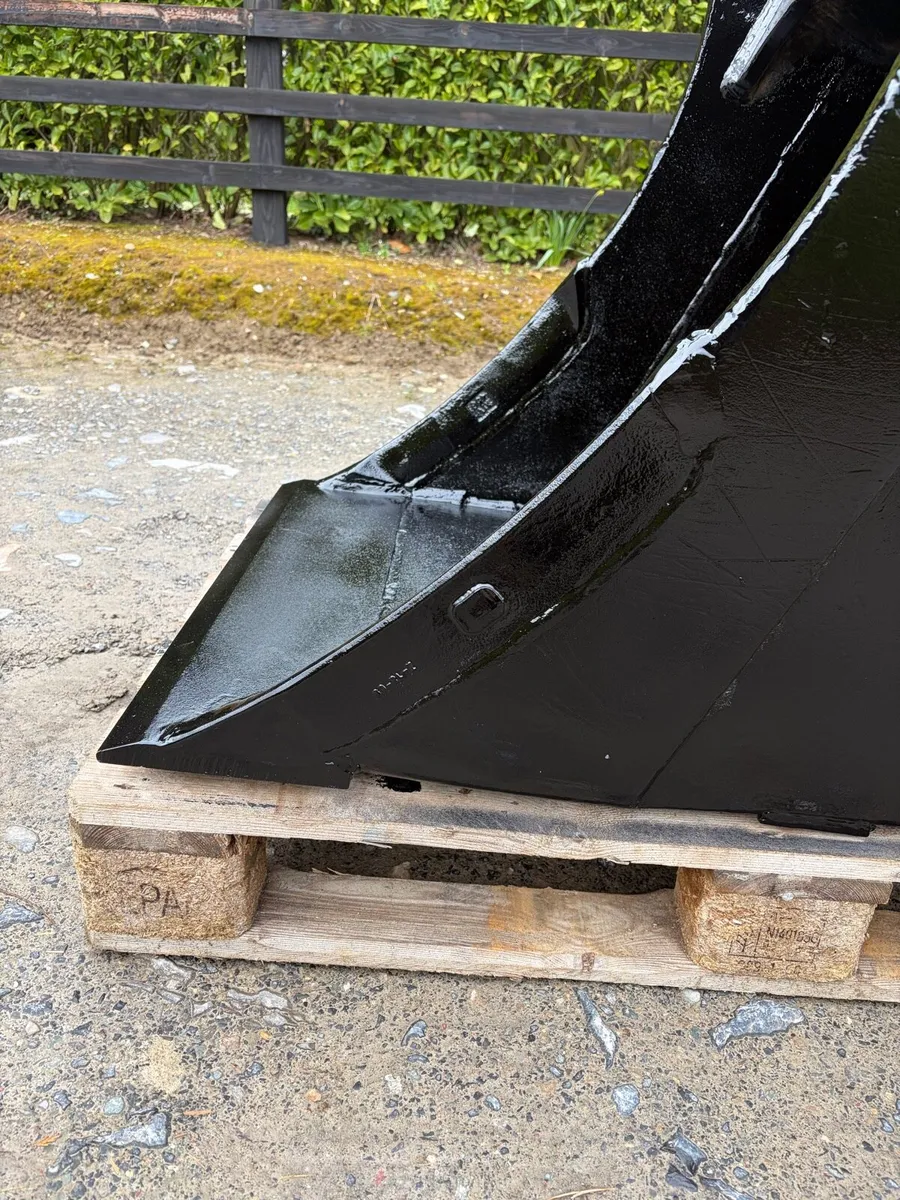 Scott 750mm bucket 65mm pins - Image 3