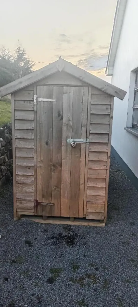 Wooden garden shed - Image 1