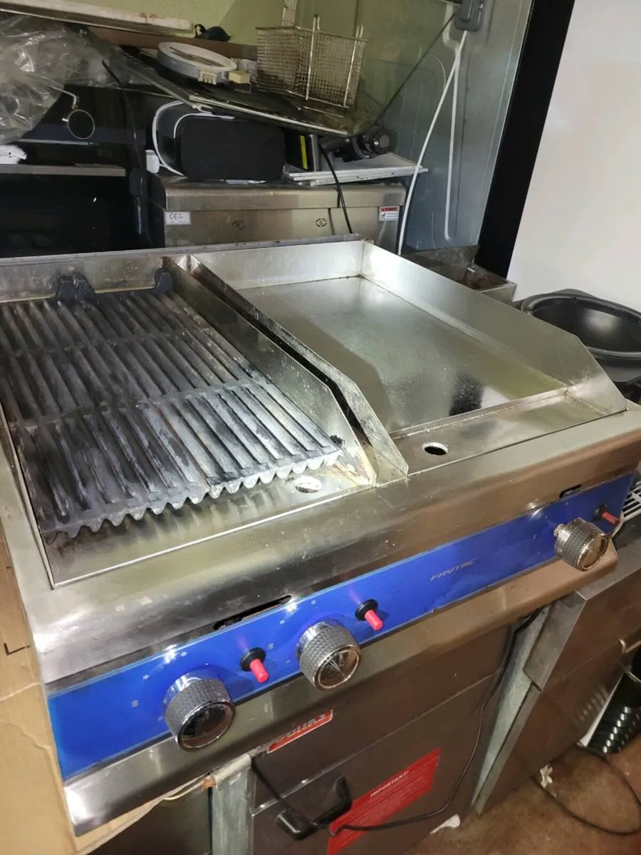 Grill LP Gas Charrgrill With Griddle FRYTAC - Image 1