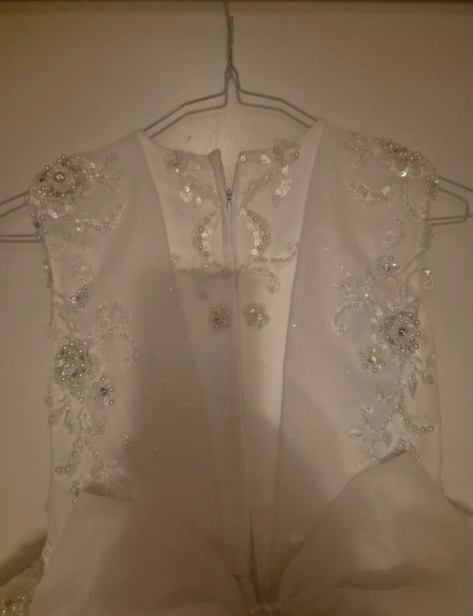 Communion dress - Image 4