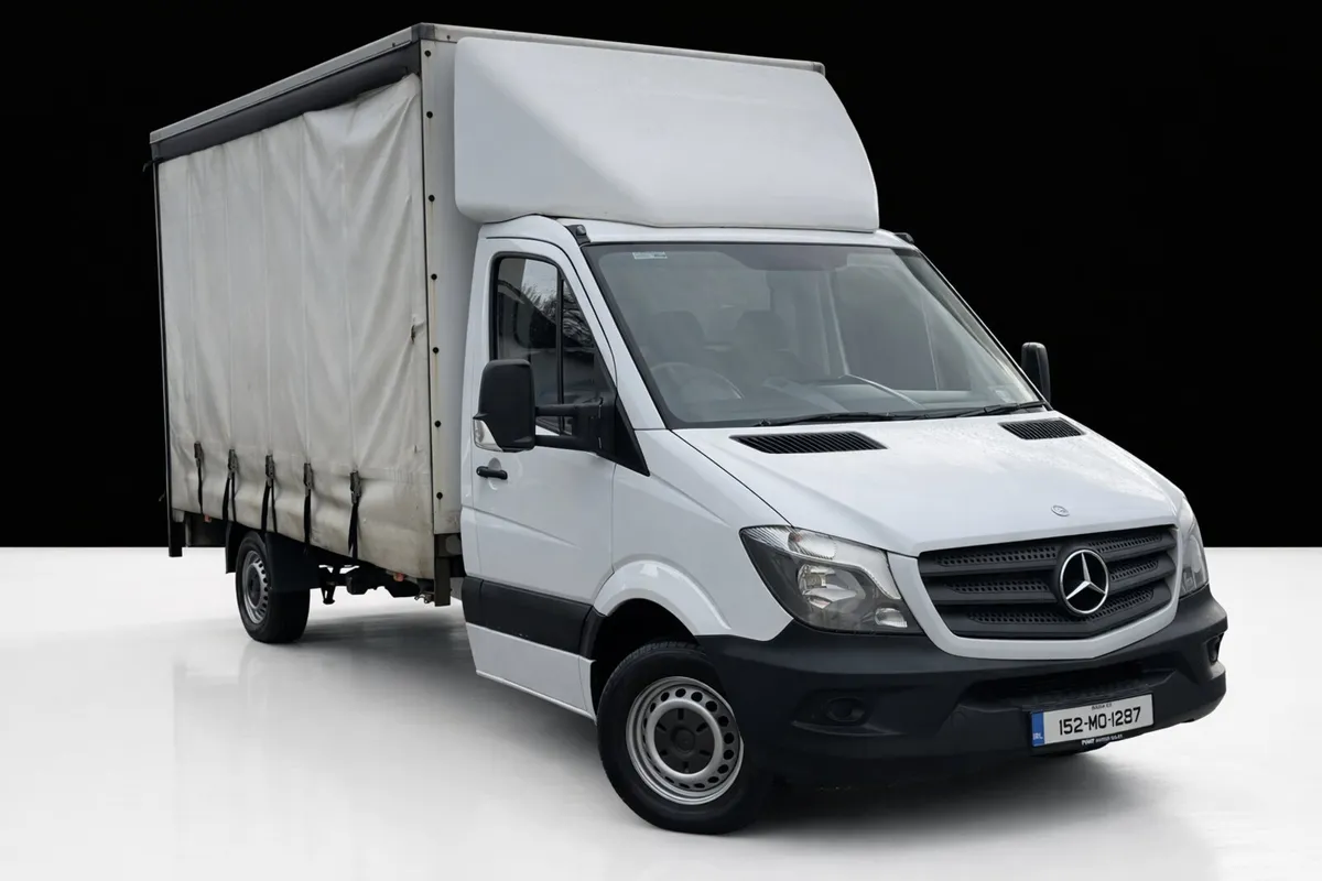 151 MERCEDES SPRINTER - CURTAIN  SIDE & TAIL LIFT - Image 1