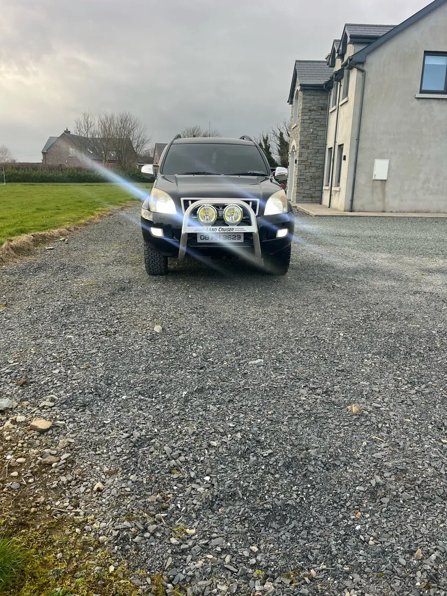 Toyota landcruiser - Image 2