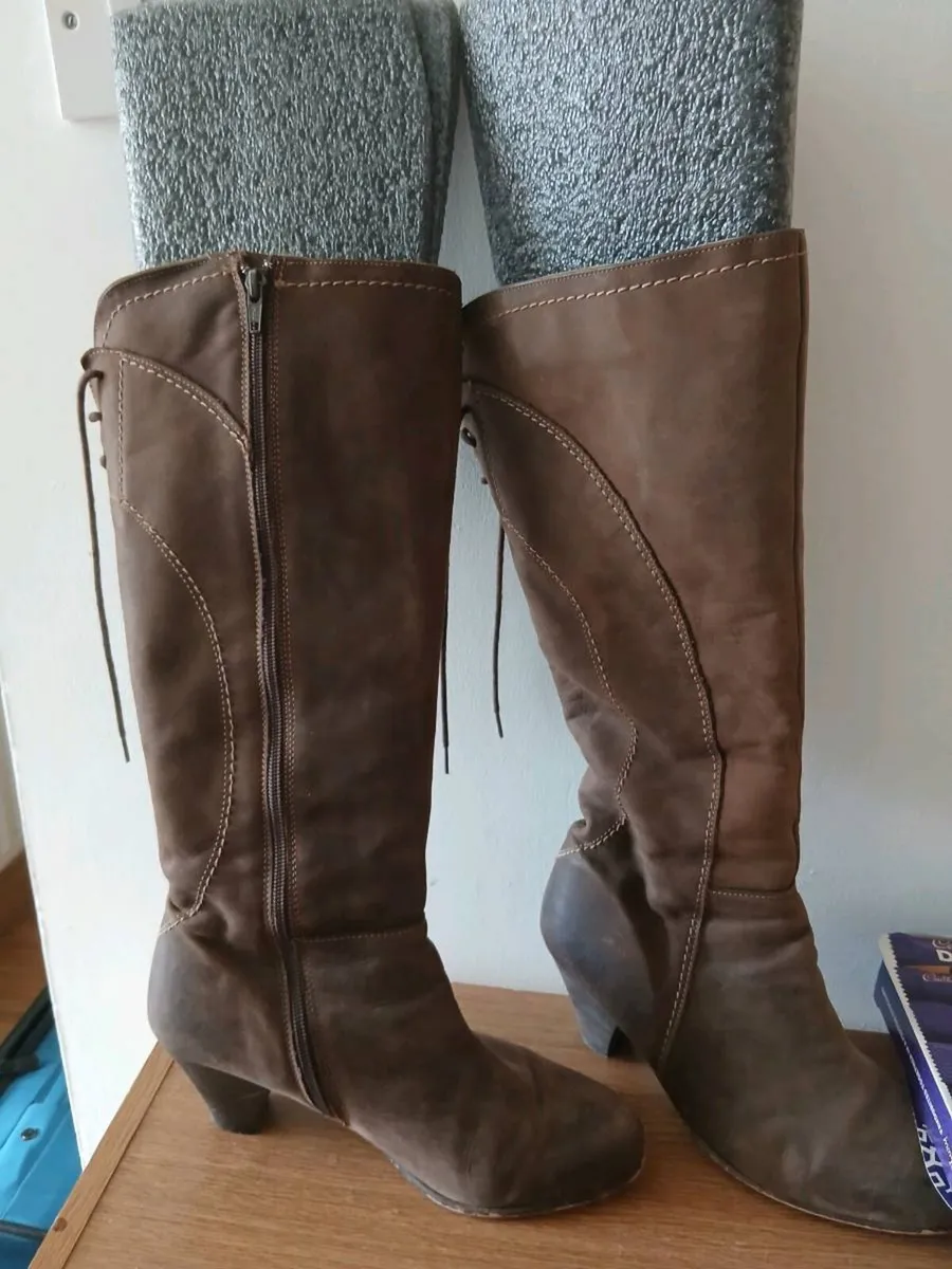 Suede high Ladies boots - Image 1