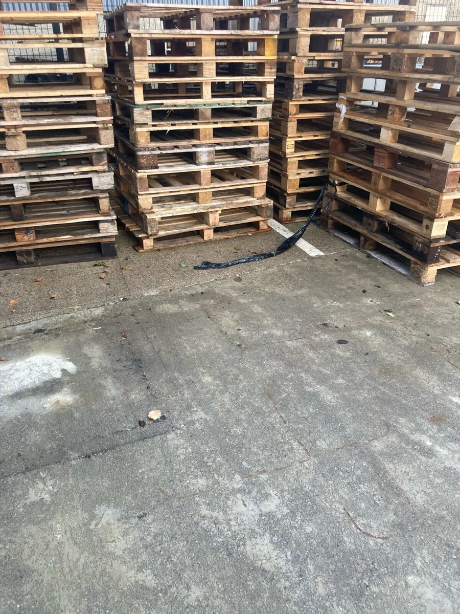 Used pallets