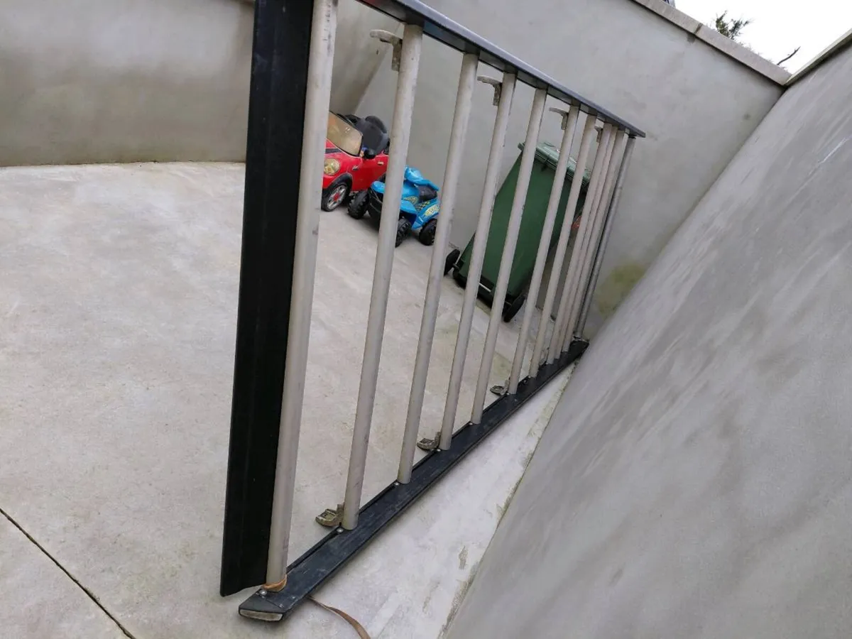 Vw transporter t6 roof rack - Image 1