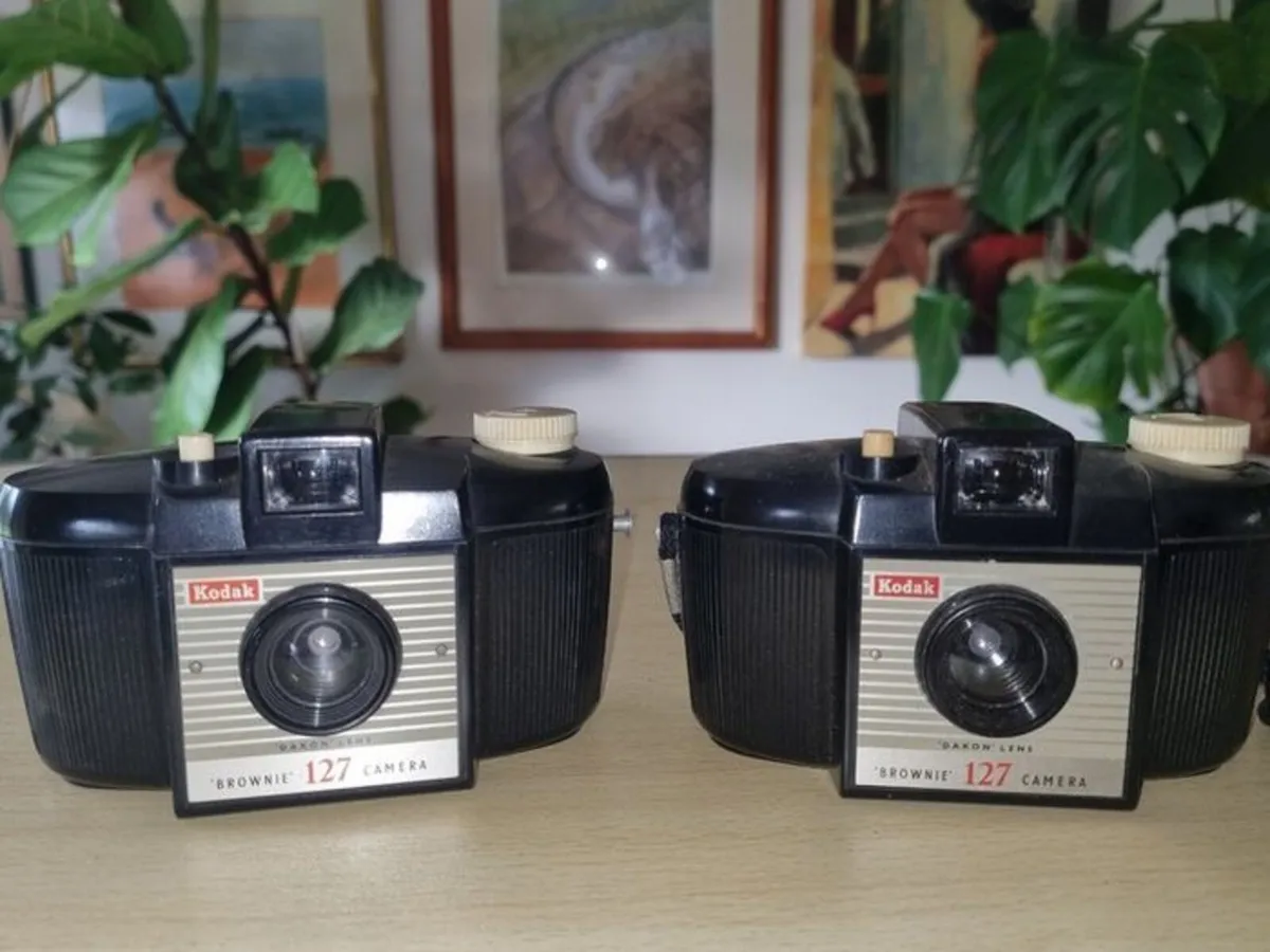 2 x Vintage Kodak Browni 127 camera - Image 1