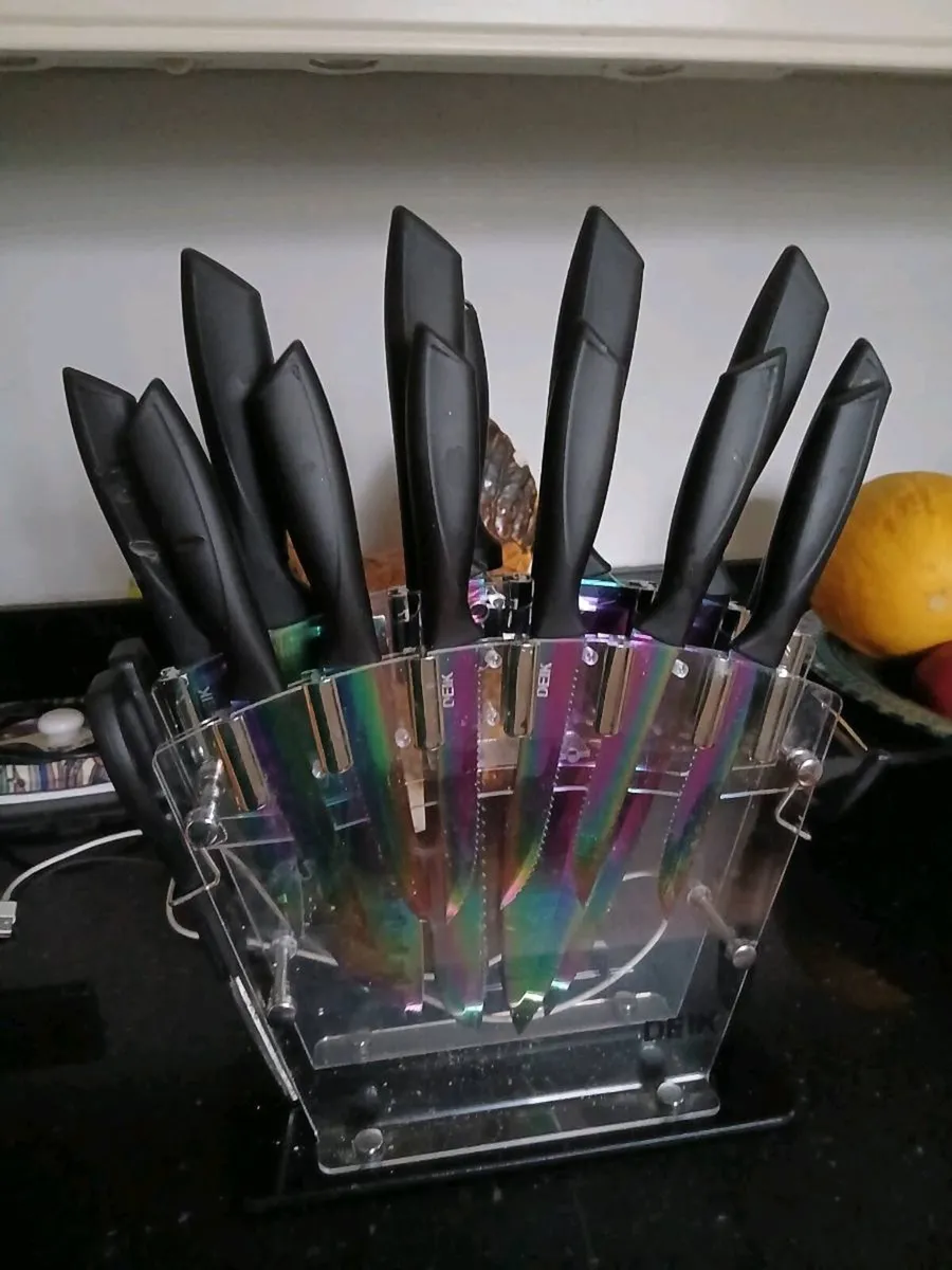 Knife block display - Image 1