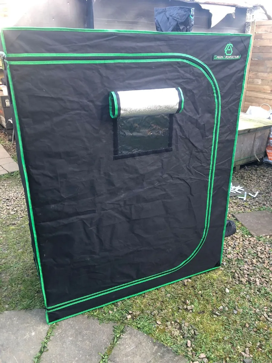 Grow tent - Image 1