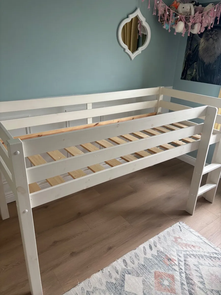 Children’s single bed - Image 3