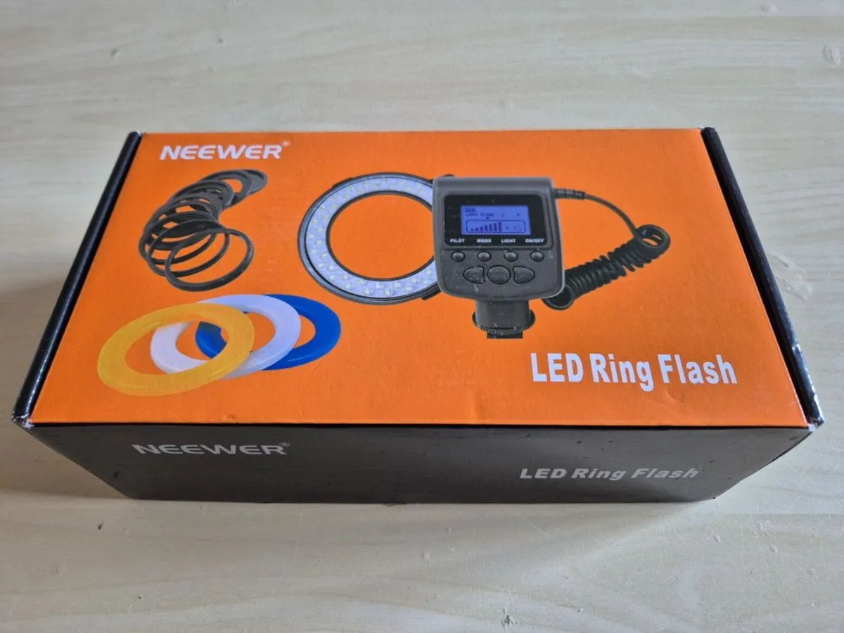 Neewer RF550 ring flash - Image 2