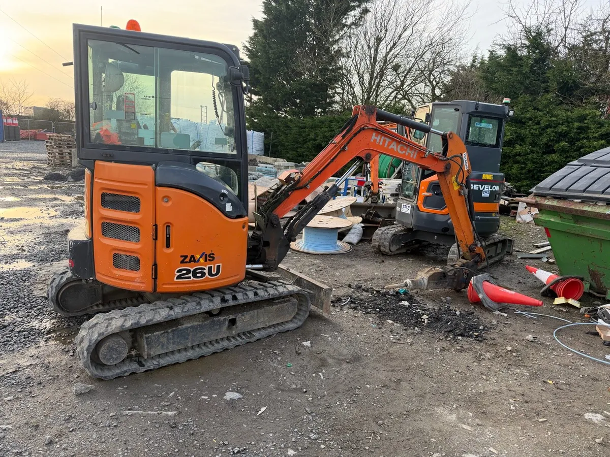 2018 hitachi 26u - Image 3