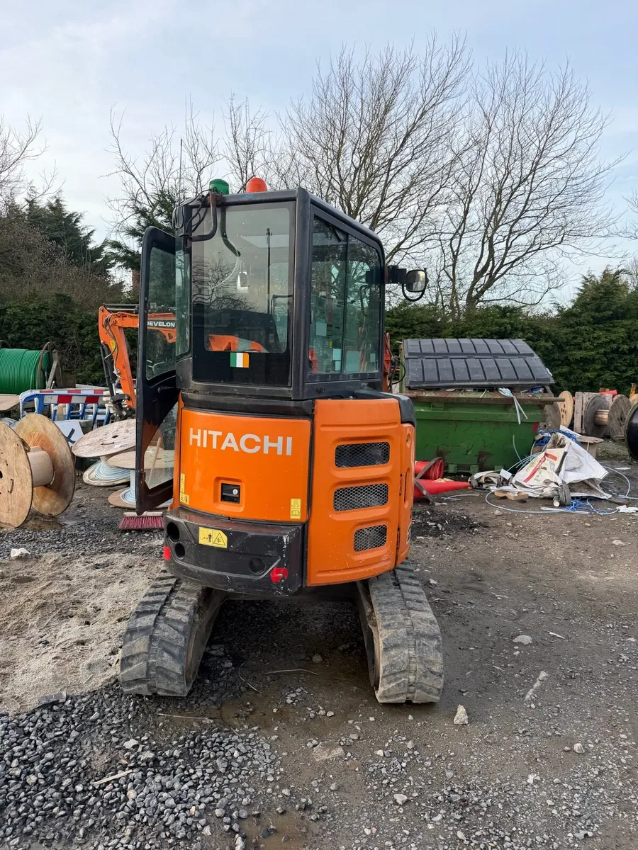 2018 hitachi 26u - Image 4