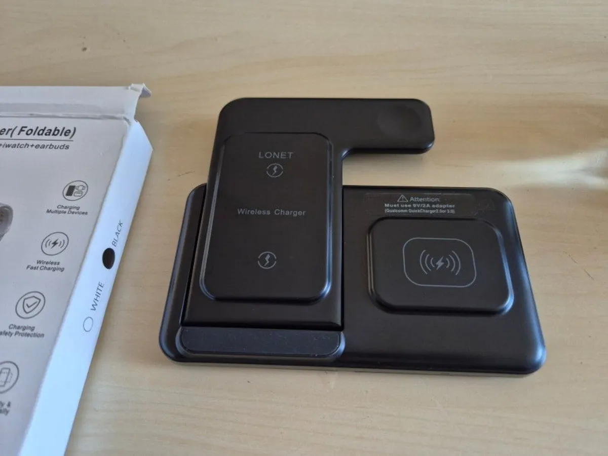 Wireless 3in1 charger - Image 1