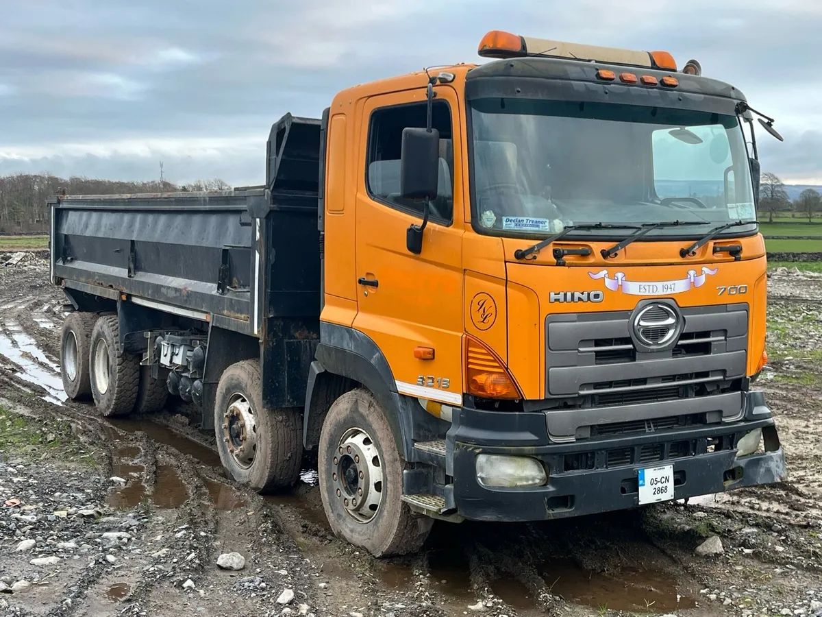 Hino tipper