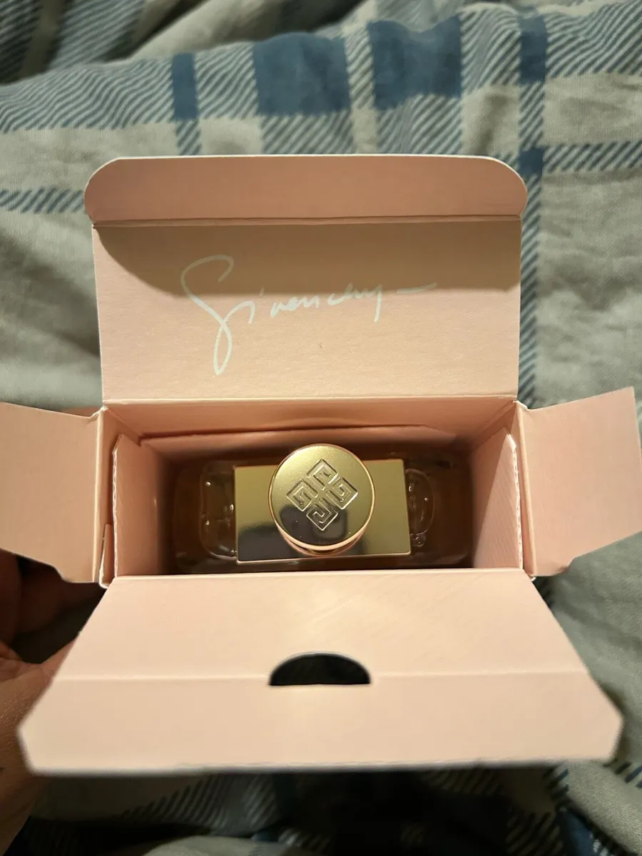 Givenchy Irresistible Eau de Parfum - Image 4