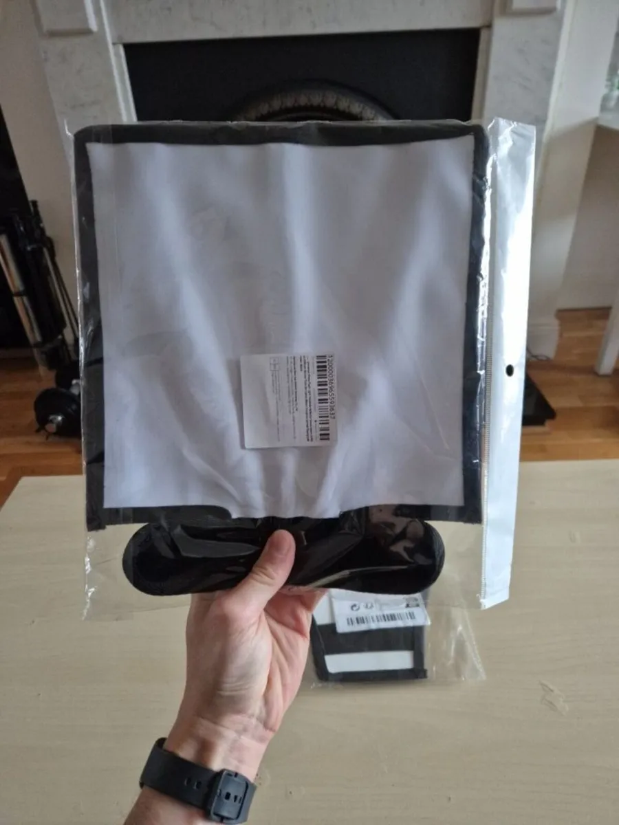 Flash diffuser/reflector, brand new! - Image 1