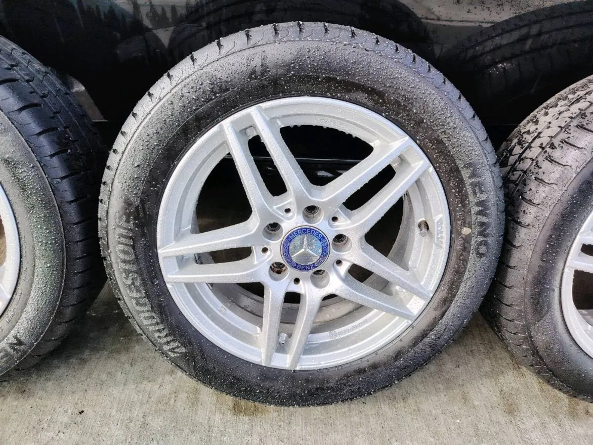 Mercedes alloys with nearly new Bridgestone tyres - Image 4