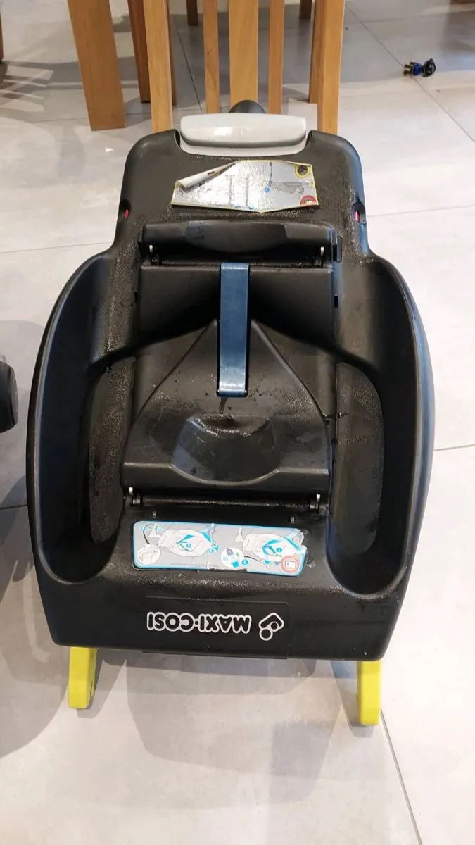 Uppa Baby Vista Travel System with Accessories - Image 3