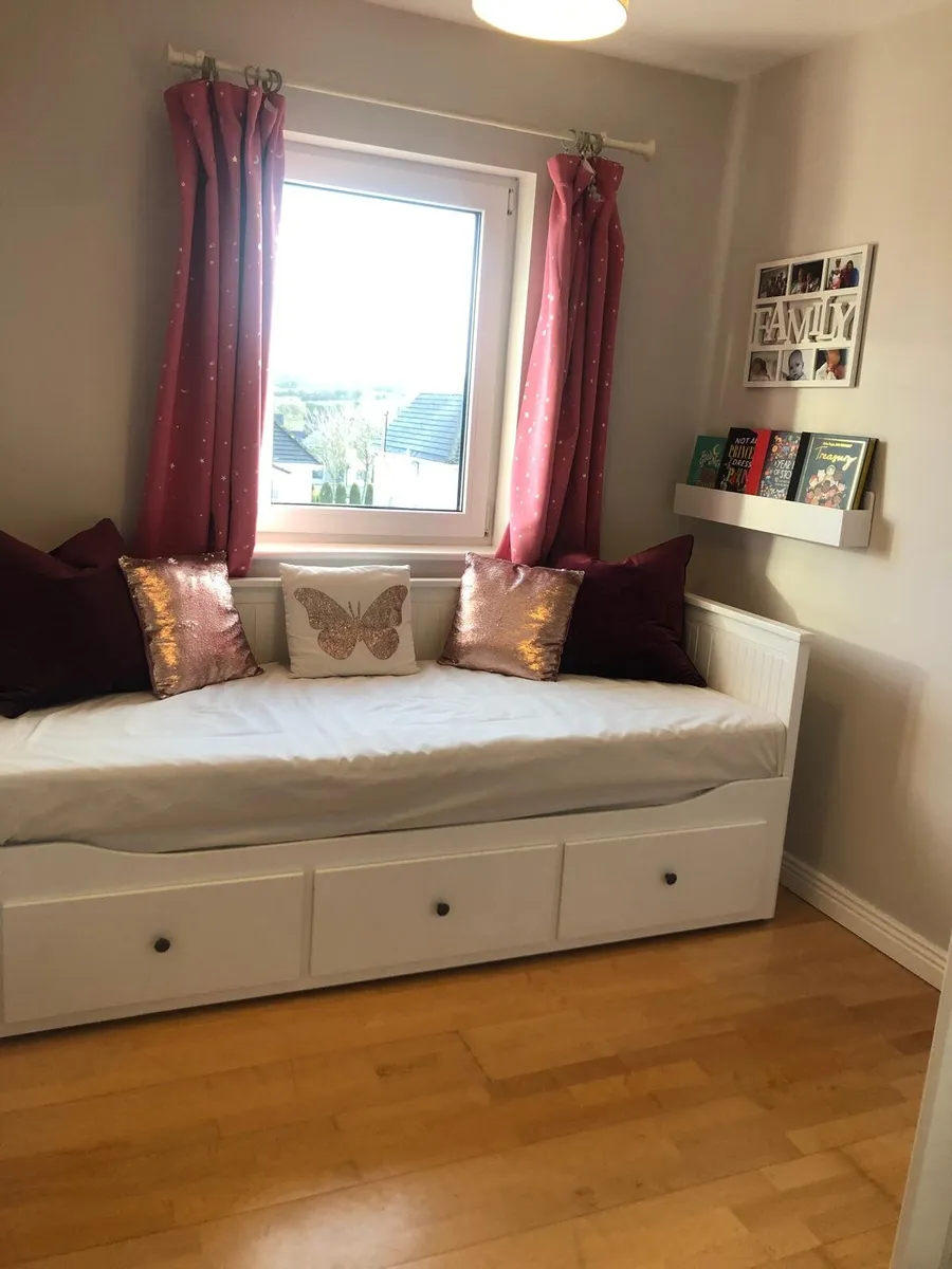 Ikea Hemnes day bed - Image 1