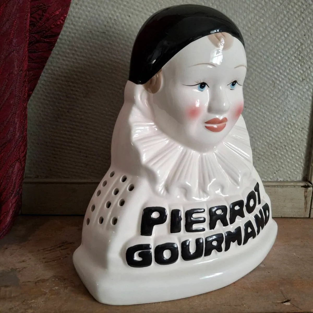 Pierrot Gourmand Lollipop Display - Image 2