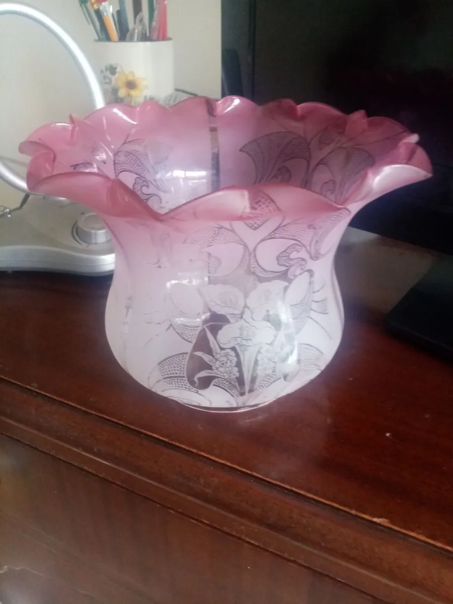 Victorian Oil Lamp shade, Burner. - Image 4