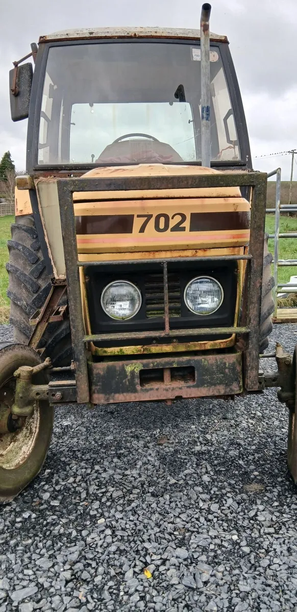 Marshall 702 - Image 2