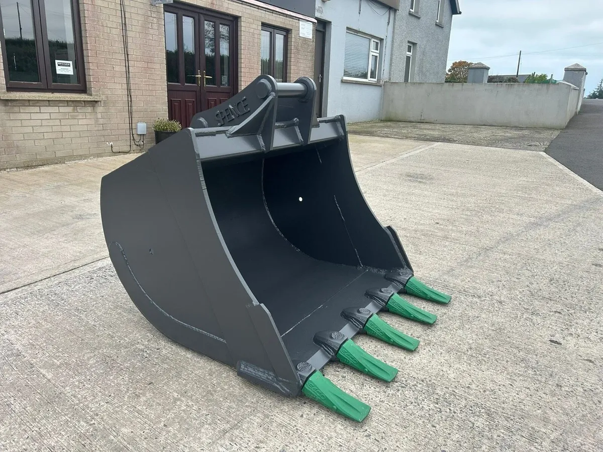 Digging bucket 4ft 65pins 12/14 tonne - Image 1