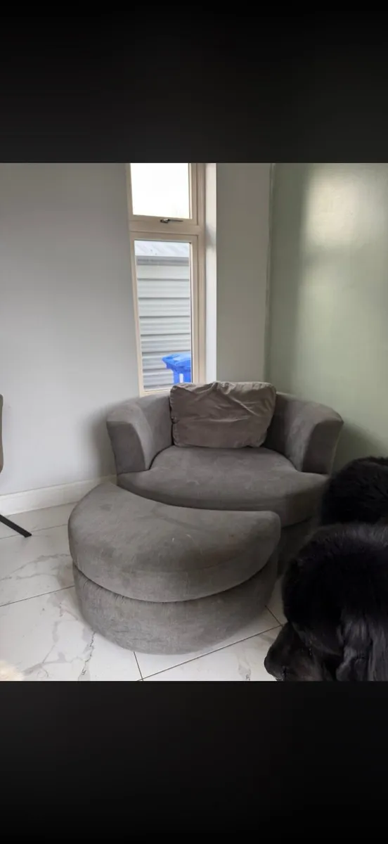 Cuddle Chair - Image 1