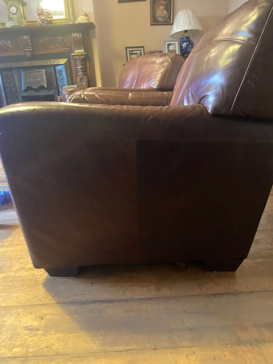 Contempo leather armchair - Image 2