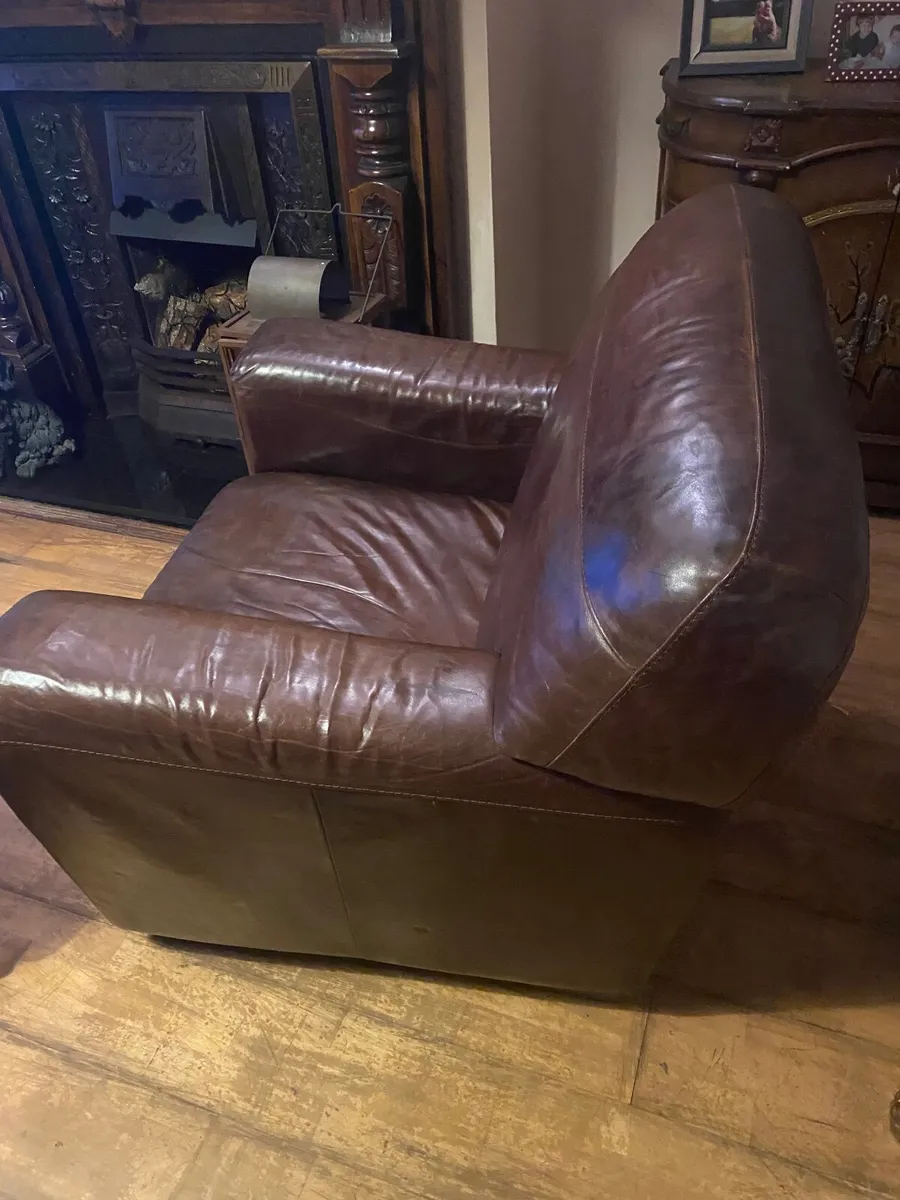 Contempo leather armchair - Image 4