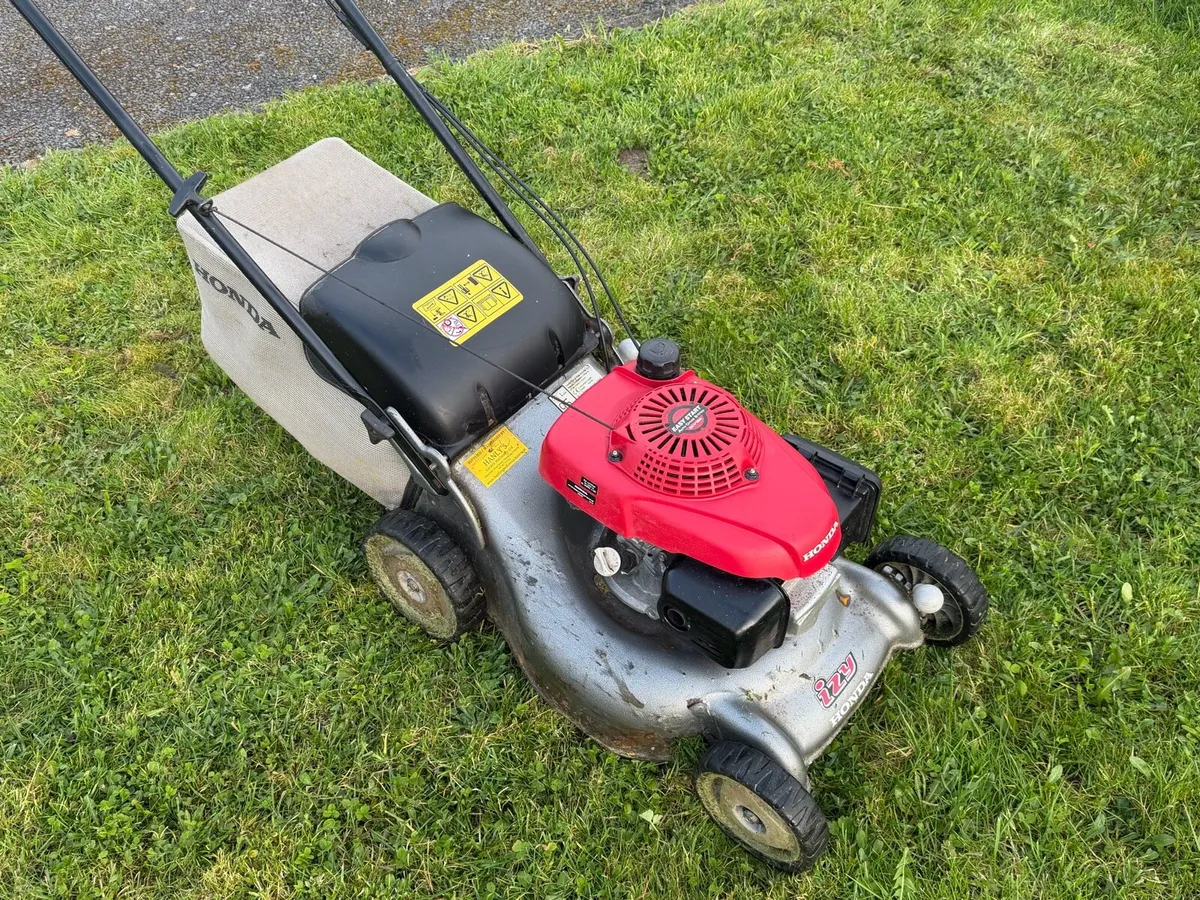 Honda lawnmower - Image 1