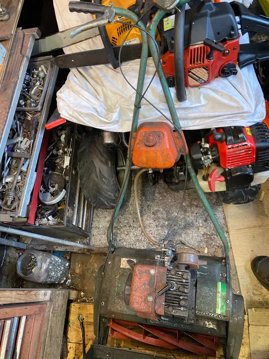 Two vintage Lawnmowers - Image 2