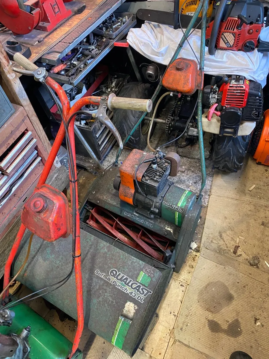 Two vintage Lawnmowers - Image 1