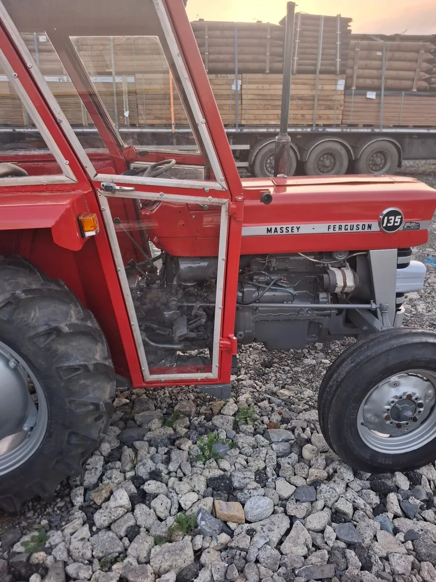 Massey Ferguson 135 - Image 2