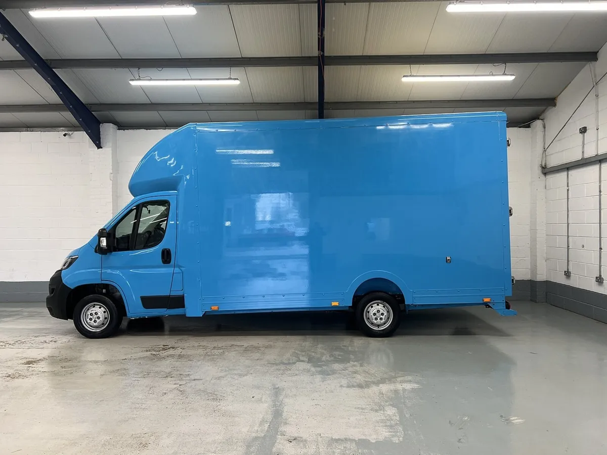 2022 Peugeot Boxer Luton Box Van - Image 1