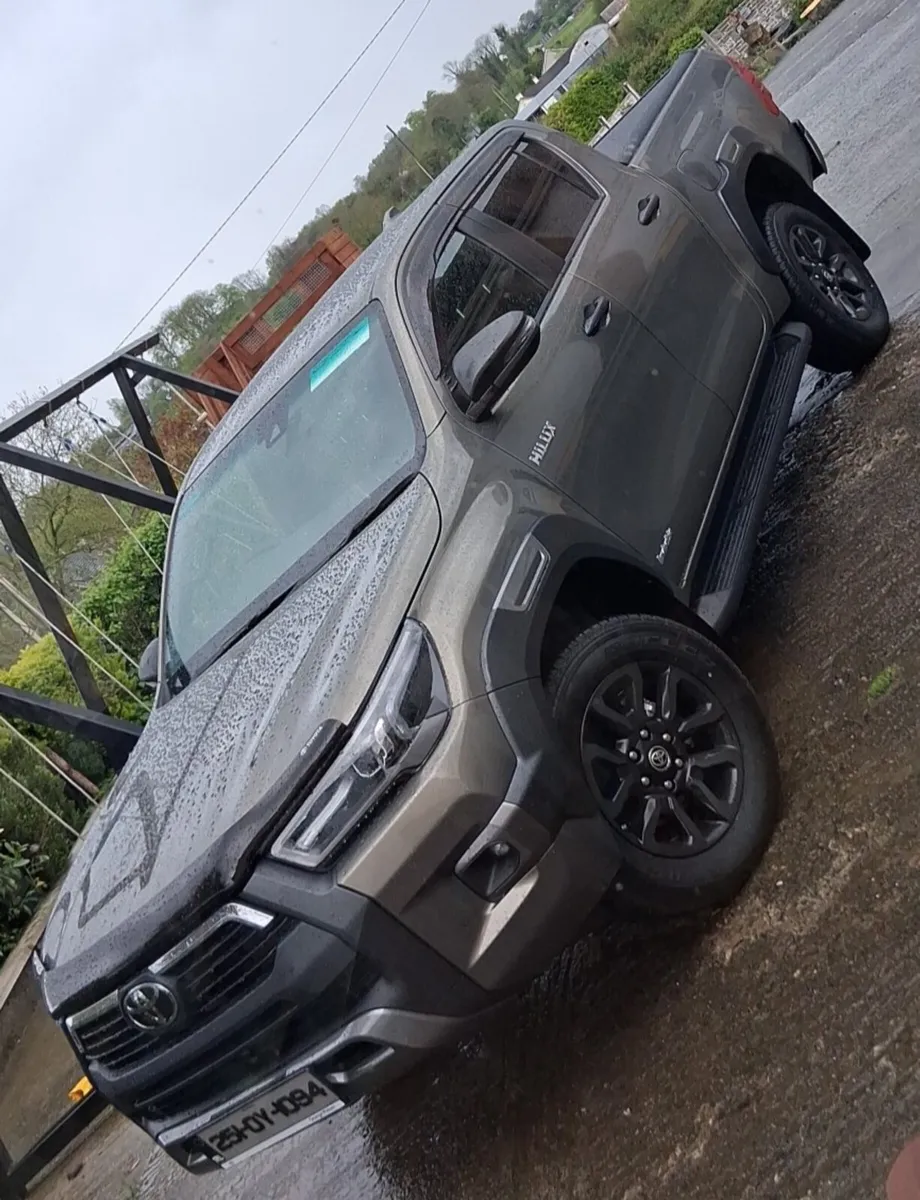 2025 Toyota Hilux Invinceble - Image 1