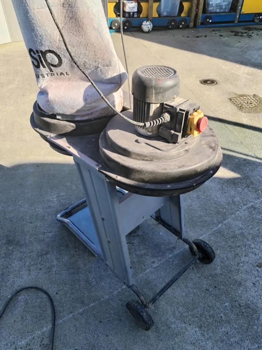 Dust extractor - Image 2